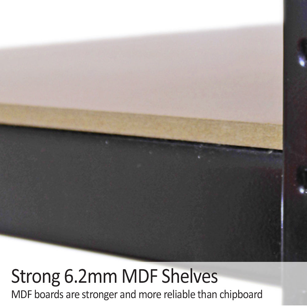 Schwarzes Lagerregal mit stabilen 6,2 mm MDF-Regalen, die robust und zuverlässig sind, ideal für die Aufbewahrung von schweren Gegenständen