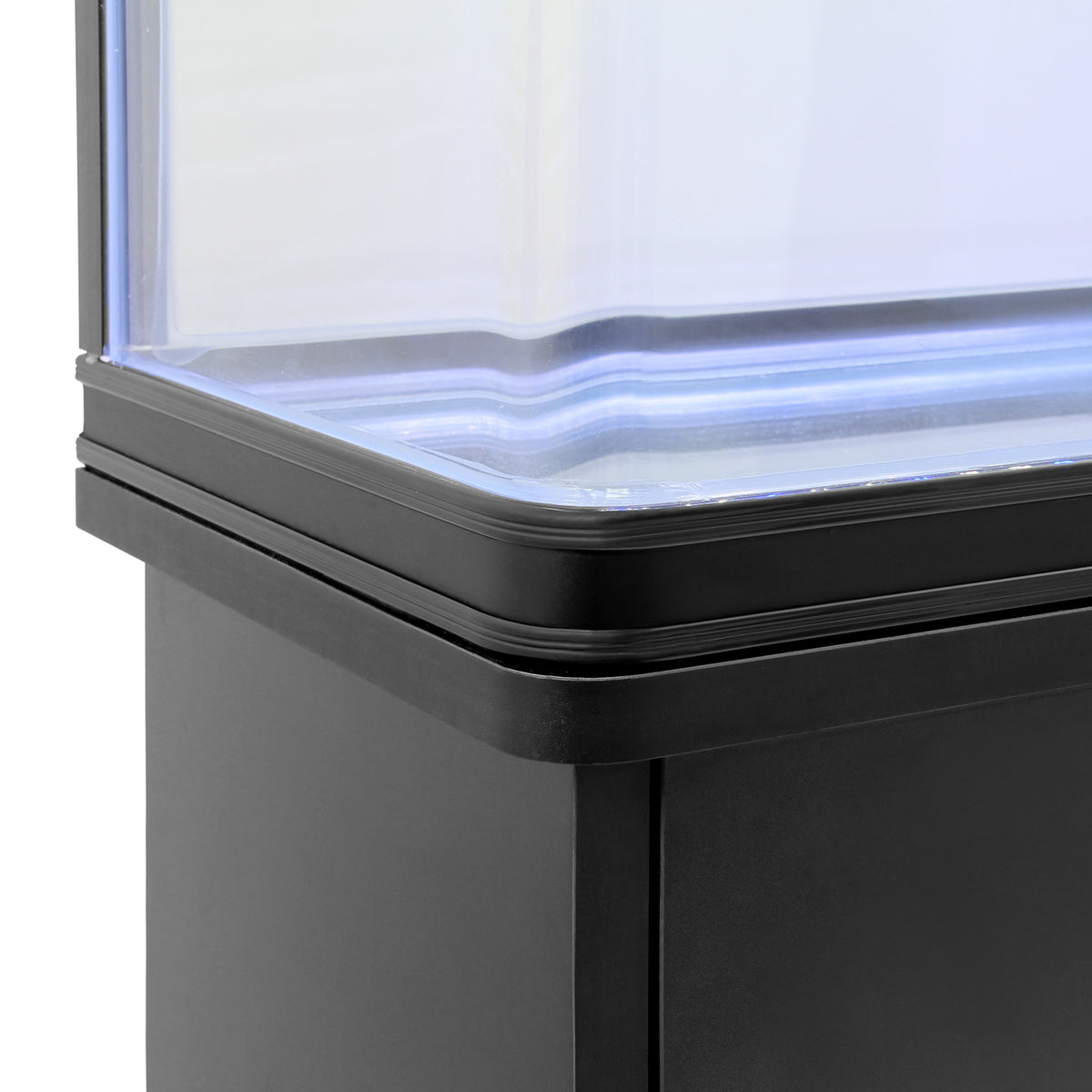 Schwarzes 300 Liter Aquarium mit elegantem, glattem Rahmen und klarer Glasfront, ideal für Aquarienliebhaber und moderne Wohnräume