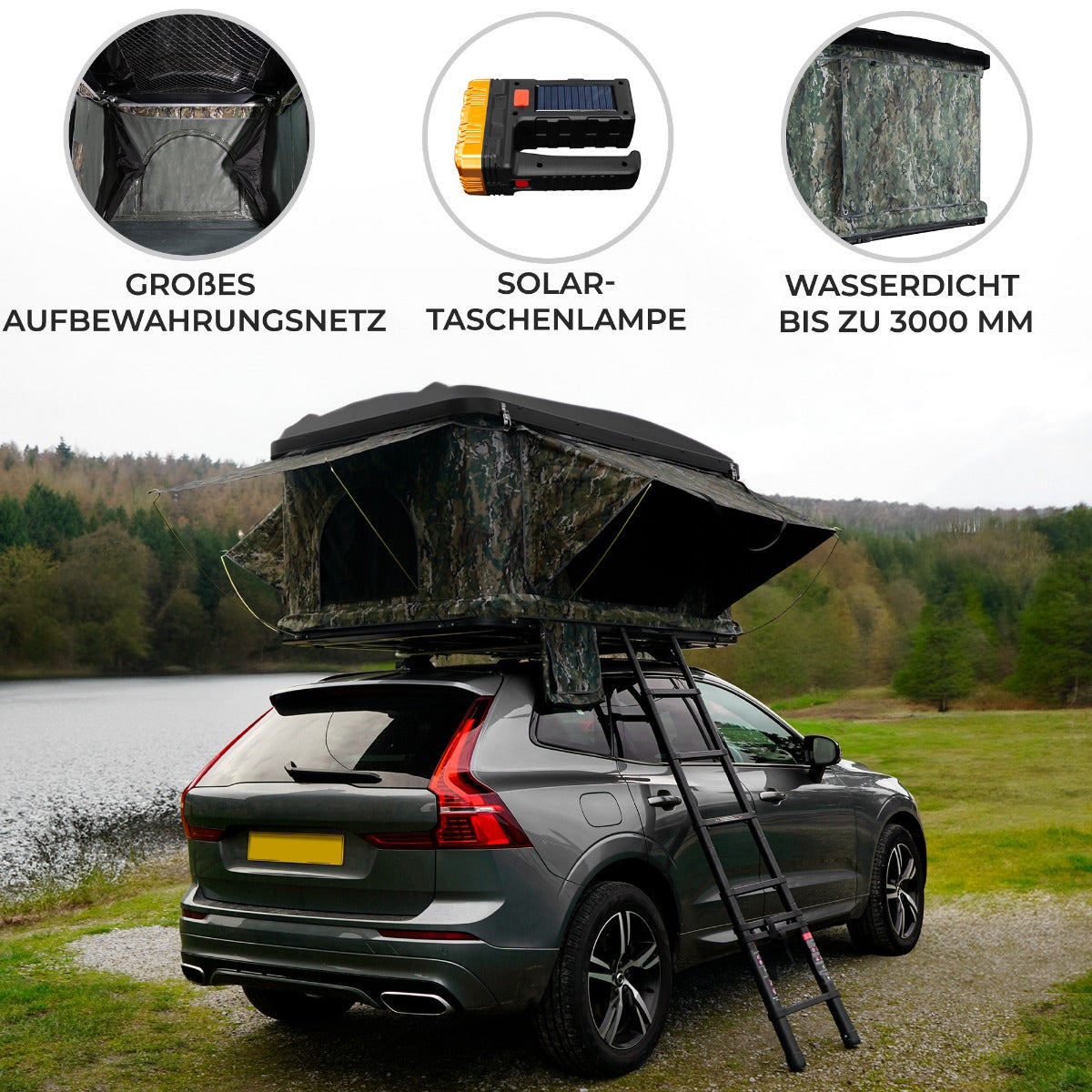 Dachzelt in Camouflage-Design auf einem SUV, mit einem großen Aufbewahrungsnetz, einer Solar-Taschenlampe und einer Leiter, umgeben von Natur und Wasser