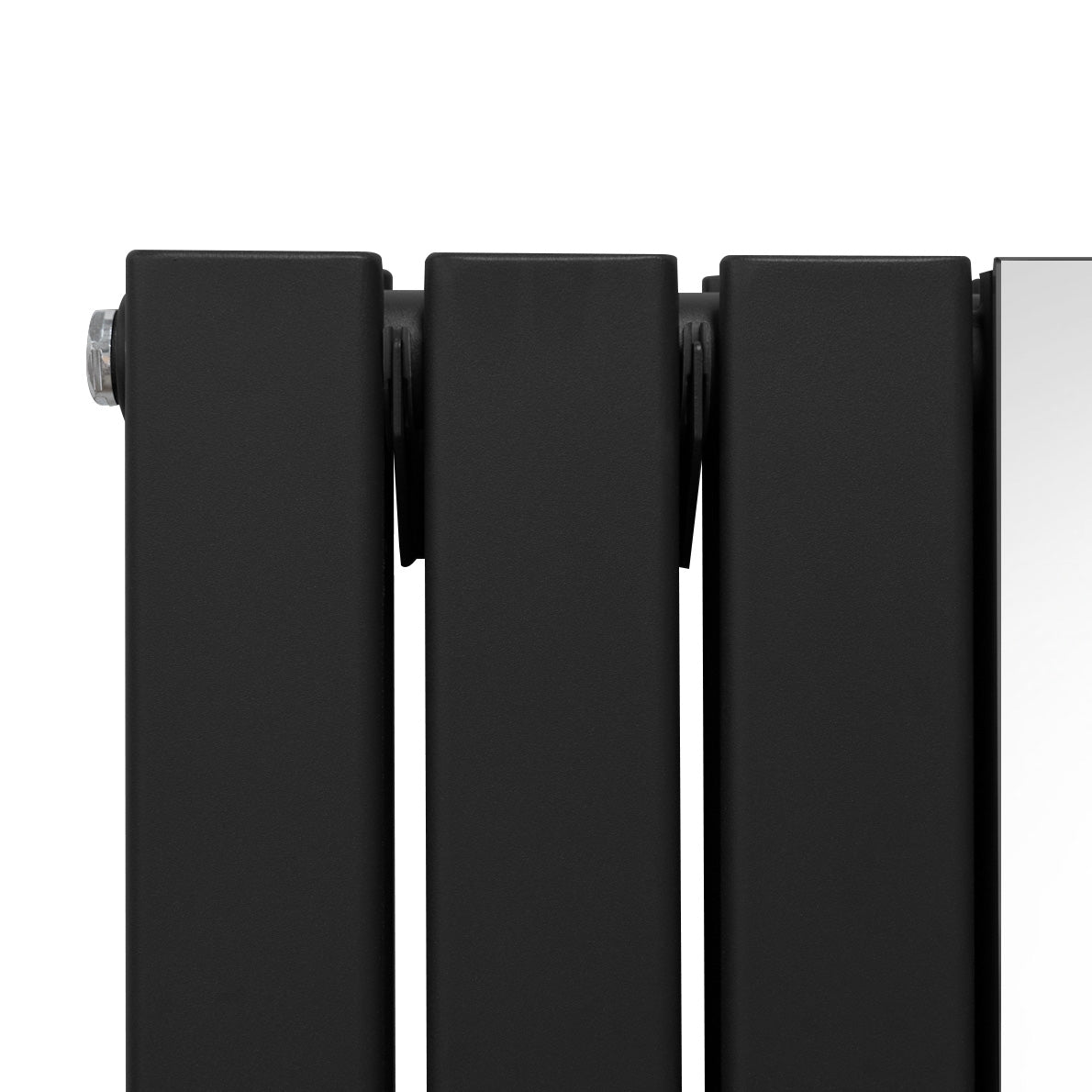Schwarzer Heizkörper mit Spiegel, 1800mm x 565mm, aus robustem Material, mit glatter, mattschwarzer Oberfläche und klaren Kanten