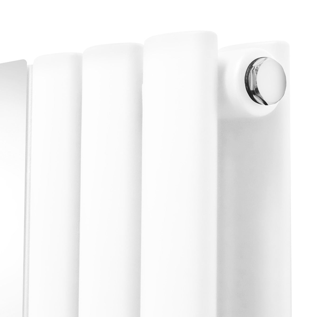 Ovaler, weißer Röhrenheizkörper mit glänzendem Chromknopf, 1800mm x 500mm, modern und elegant, ideal für Badezimmer oder Wohnräume