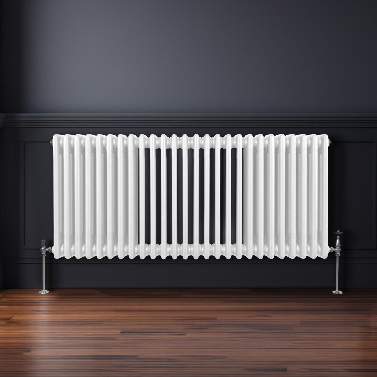 Traditioneller 3-Spalten-Heizkörper in Weiß, 600 x 1192 mm, mit geripptem Design und glänzender Oberfläche, ideal für moderne Innenräume