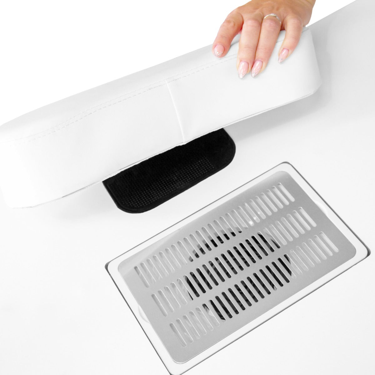 Weißer Maniküretisch mit integrierter Abluftöffnung, elegantes Design und weiche Polsterung für maximalen Komfort während der Nagelpflege