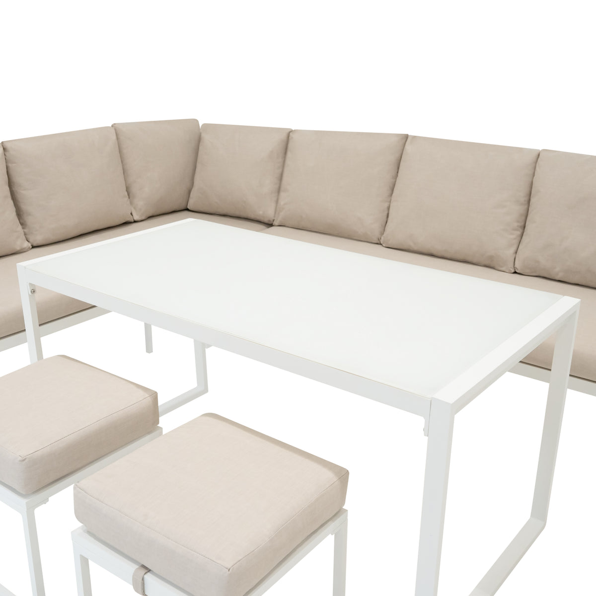 Elegantes 5-teiliges Ecksofa-Set aus Aluminium in Weiß mit beigen, gepolsterten Kissen und einem modernen, klaren Glastisch