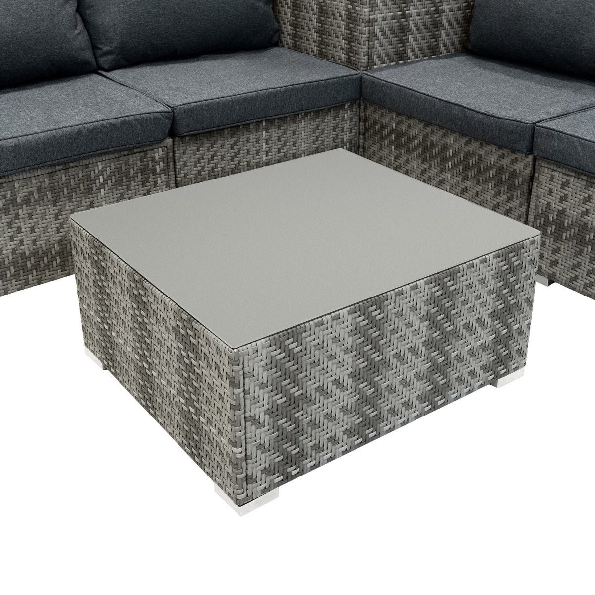 Modulares 6-teiliges Rattan-Möbelset in Grau mit robustem, geflochtenem Design und grauem, glattem Tischoberfläche, ideal für Außenbereiche