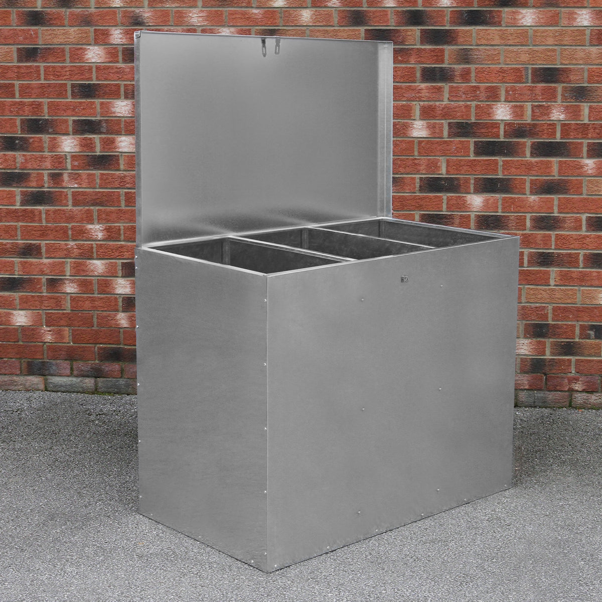 Verzinkter Futterbehälter mit drei Fächern, aus robustem Metall, silberne Oberfläche, ideal für die Aufbewahrung von Tierfutter, wetterfest und langlebig