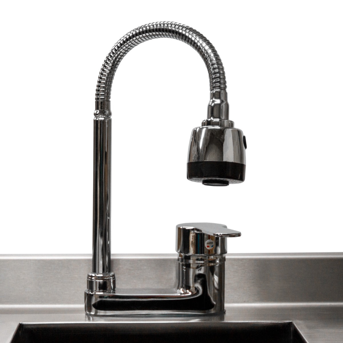 Eleganter, hochglänzender Chrom-Wasserhahn mit flexibler Sprühbrause, ideal für Cocktail-Bar-Stationen und stilvolle Getränkezubereitung