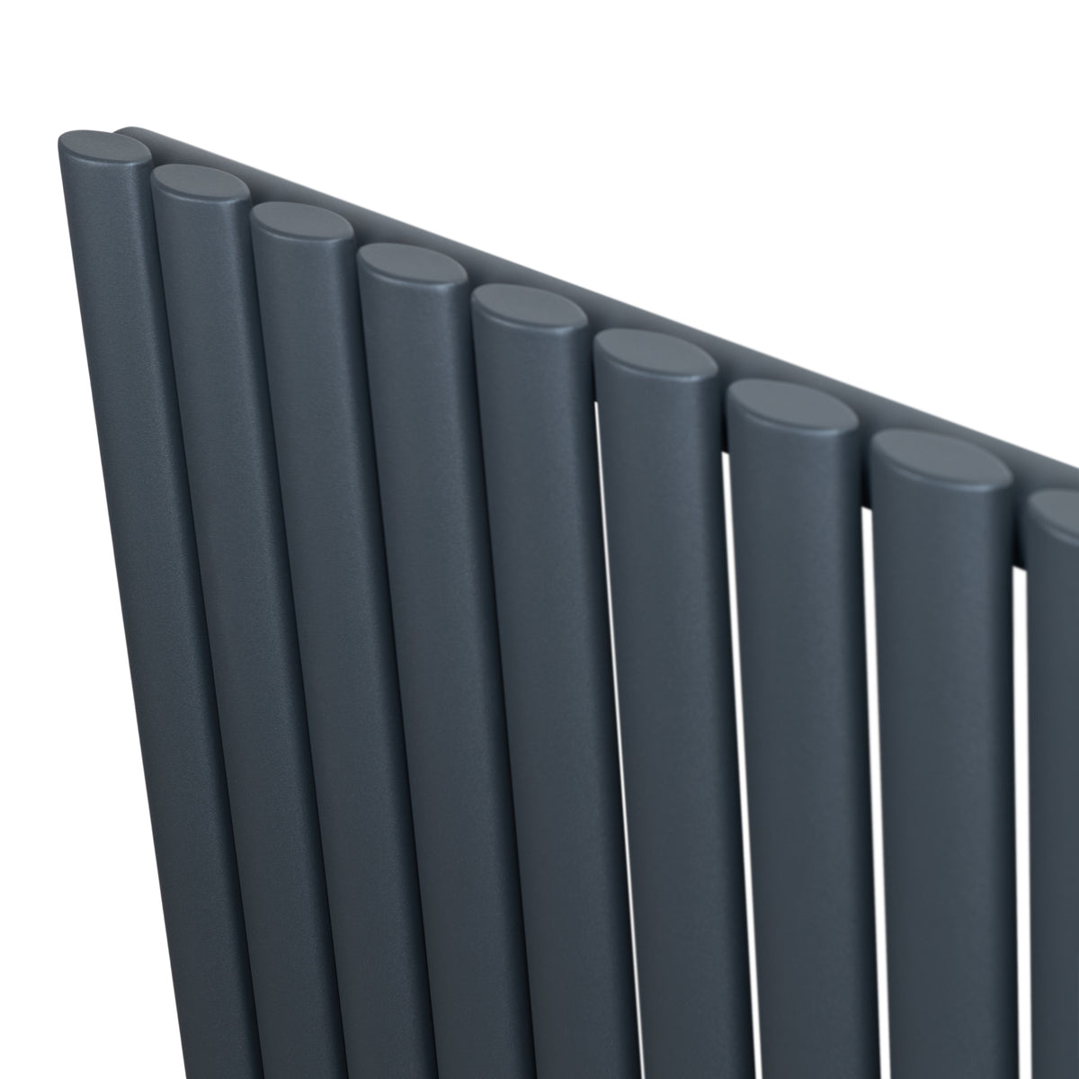 Gliederheizkörper in Anthrazitgrau mit TRV Chromventilen, 1600mm x 240mm, zeigt schlanke, runde Rohre und eine moderne, elegante Oberfläche