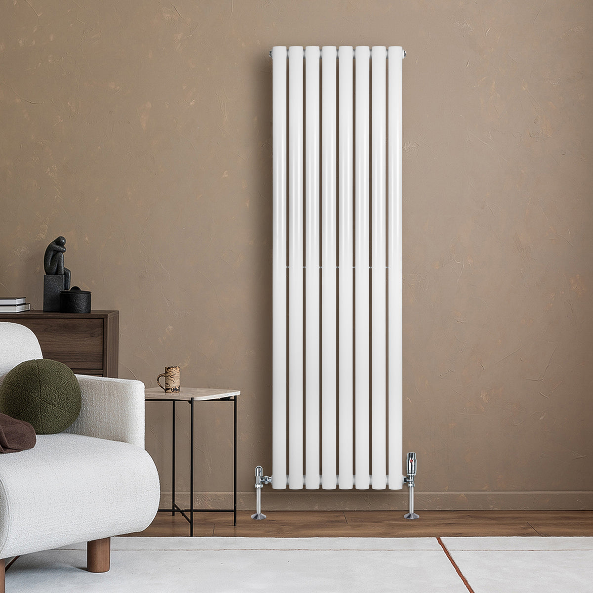 Hochwertiger weißer Gliederheizkörper mit TRV Chromventilen, 1600mm x 480mm, elegant und modern, ideal für Wohnräume mit stilvollem Design