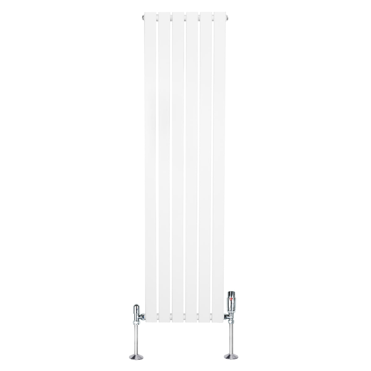 Flacher, vertikaler Heizkörper in Weiß, 1600mm x 420mm, mit glatten, senkrechten Lamellen und glänzenden Ventilen aus verchromtem Metall
