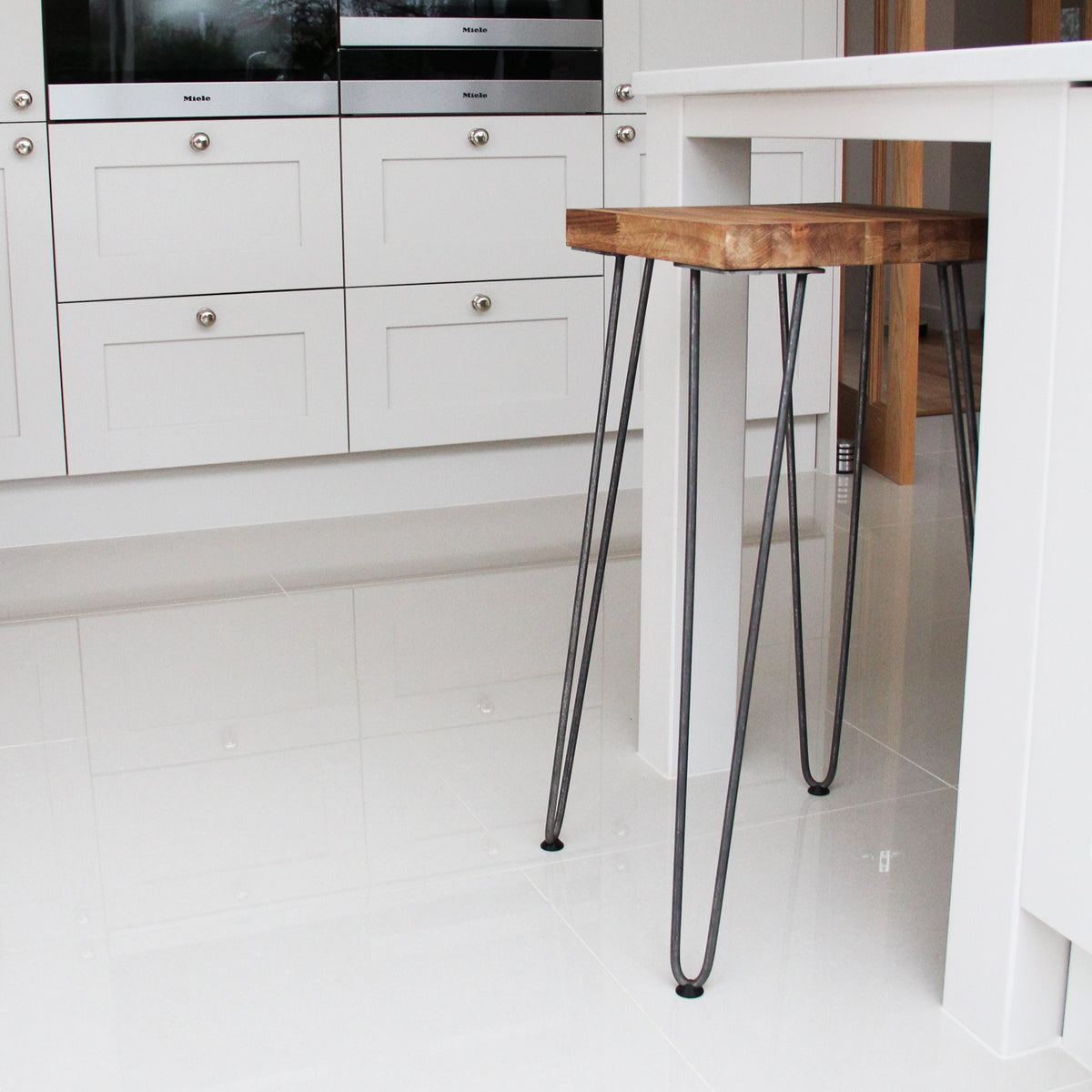 Grau Haarnadelbein-Schoner aus robustem Material, 12 mm dick, ideal für Möbelbeine, schützt den Boden und sorgt für Stabilität