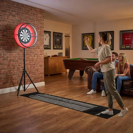 Home-Entertainment: Beerpong-Tische, Dartscheiben und Jukeboxen