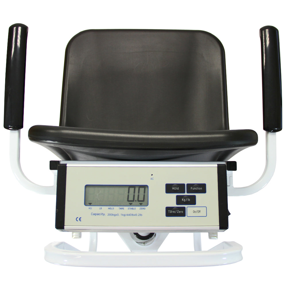 Digitale Stuhlwaage mit schwarzem Sitz, weißen Haltegriffen und großem, gut lesbarem Display für präzise Gewichtsmessungen bis 300 kg