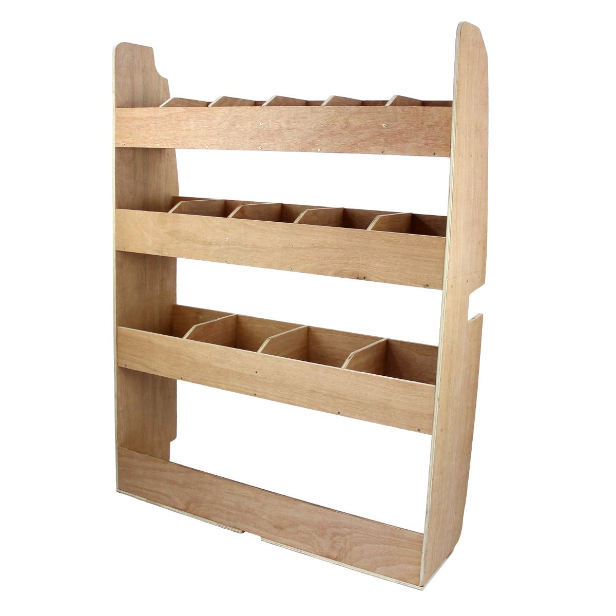 Fahrzeugregal aus hellem Holz mit mehreren Fächern zur Aufbewahrung, ideal für Werkstätten oder Garagen, robuste Konstruktion und funktionales Design