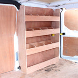 Helles Holzregal für Ford Transit mit fünf offenen Fächern, ideal zur Aufbewahrung von Werkzeugen und Materialien im Fahrzeuginneren