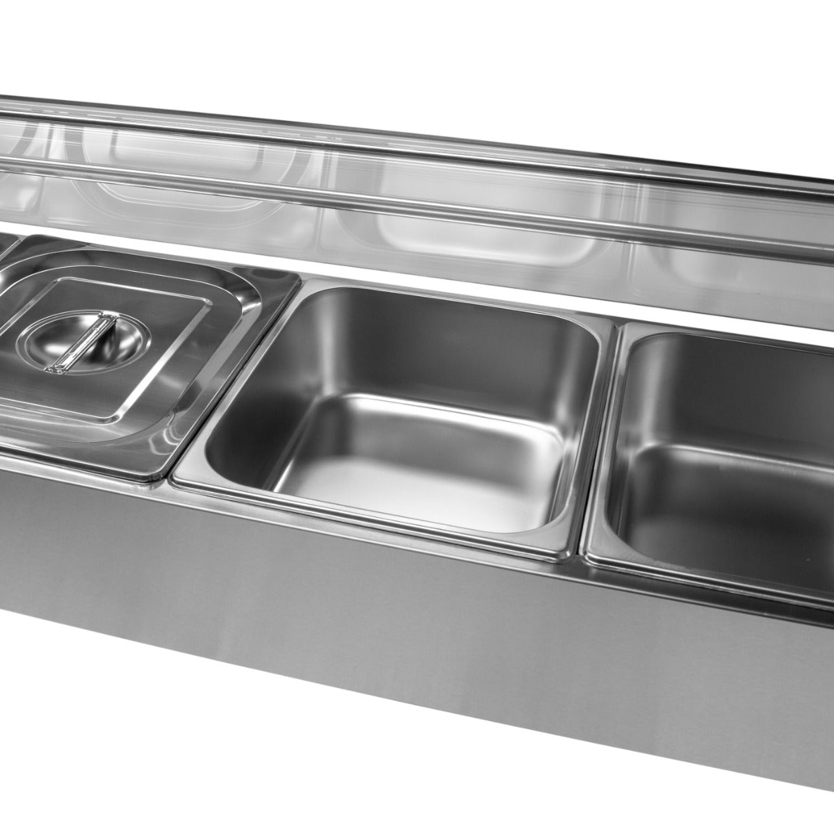 Kukoo Edelstahl Gastro 5 GN Bain Marie mit glänzender, rostfreier Oberfläche, mehreren rechteckigen Behältern und einem Deckel für optimale Lebensmittelpräsentation