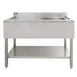 Edelstahl Gastrospüle mit Abtropffläche links, robustes Design, glänzende Oberfläche, praktische Geschirrbrause und stabiler Unterbau