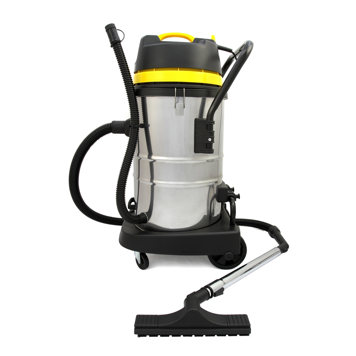 Der MAXBLAST 60 Liter Industriesauger in Edelstahloptik mit gelben Akzenten, ausgestattet mit einem flexiblen Schlauch und einer breiten Saugdüse