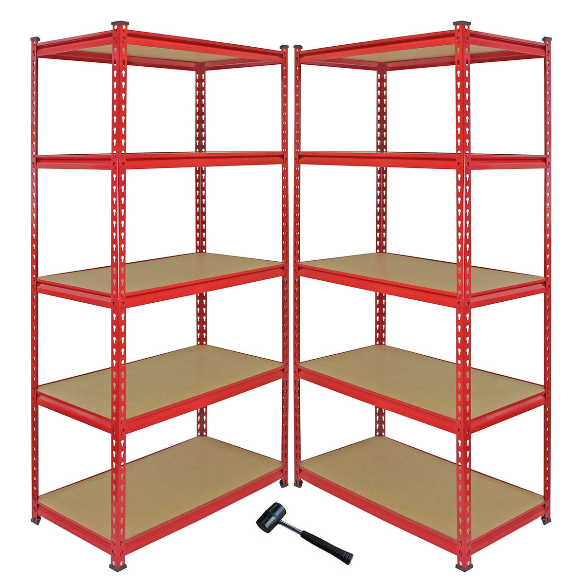 Zwei rote Z-Rax 90cm Eckregale mit stabilen, braunen Regalböden, ideal für die Aufbewahrung von Werkzeugen oder Haushaltsgegenständen, inklusive Gummihammer