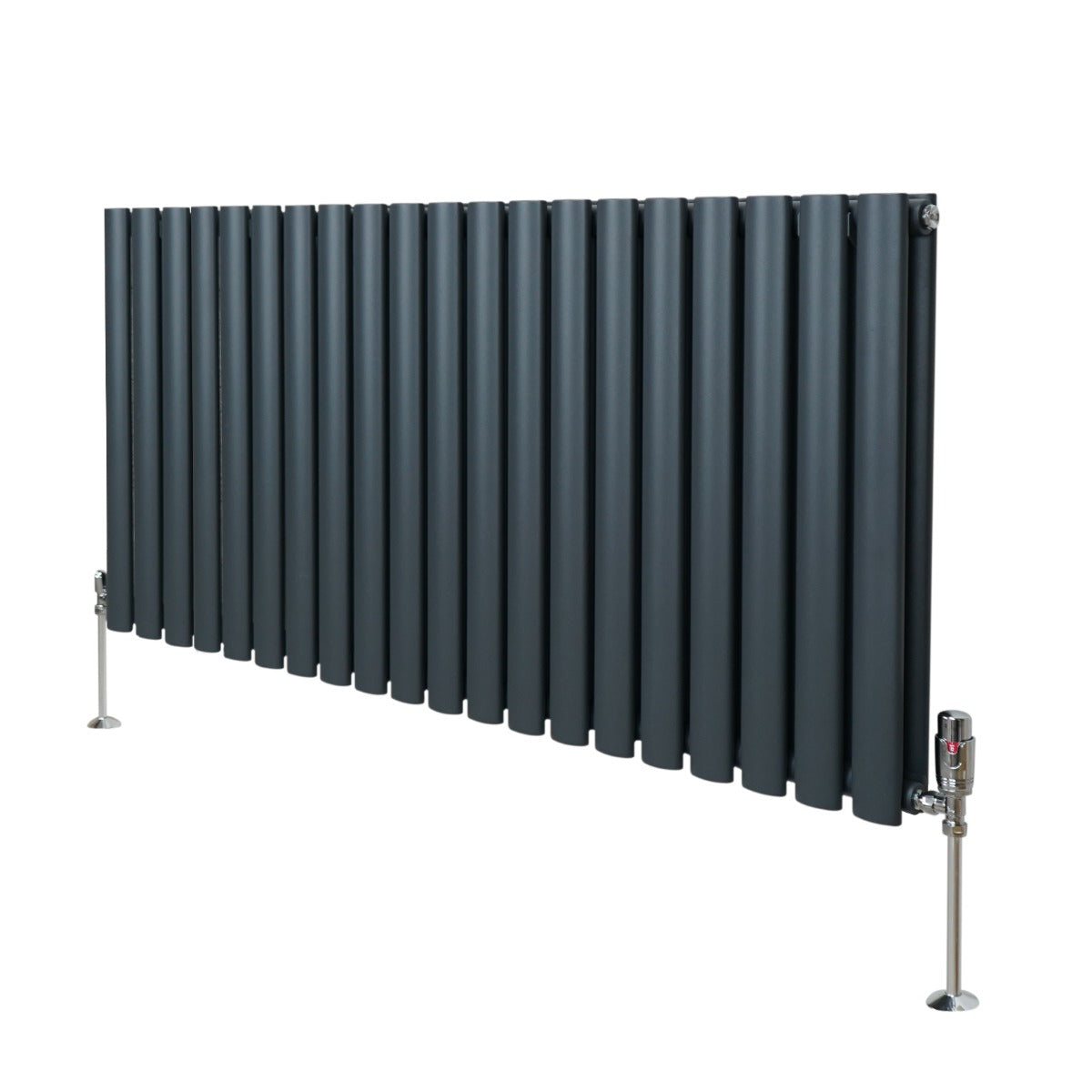 Ovaler Röhrenheizkörper in Anthrazitgrau, 600mm x 1200mm, mit glänzenden Chrom-Thermostatventilen und glatter, moderner Oberfläche