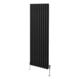 Schwarzer ovaler Röhrenheizkörper mit Chrom-Thermostatventilen, 1800mm x 600mm, vertikale Lamellenstruktur und moderne, elegante Form