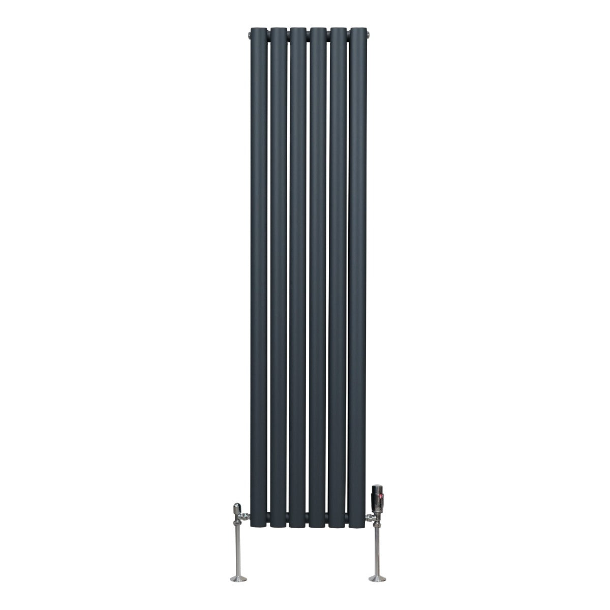 Anthrazitgrauer ovaler Röhrenheizkörper mit fünf vertikalen Röhren und Chrom-Thermostatventilen, modernes Design, ideal für stilvolle Räume