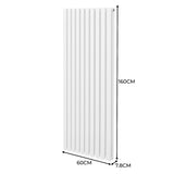 Ovaler Röhrenheizkörper in Weiß mit Chrom-Thermostatventilen, Maße 1600mm x 600mm, vertikale Lamellenstruktur, glatte Oberfläche und modernes Design