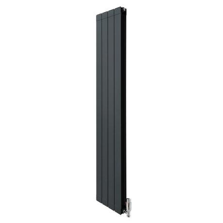 Anthrazitgrauer Aluminium Paneelheizkörper mit schlankem Design und Chrom Thermostatventilen, Maße 1800mm x 315mm, ideal für moderne Innenräume