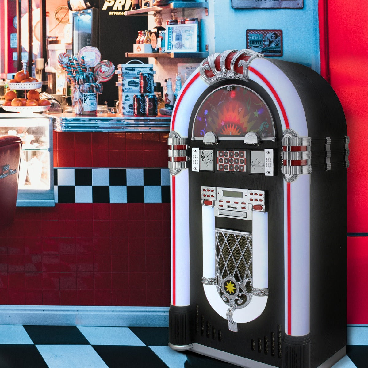 Retro Jukebox in leuchtenden Farben mit glänzenden Chromdetails, steht vor einer klassischen Diner-Kulisse mit schwarz-weißen Fliesen und bunten Accessoires