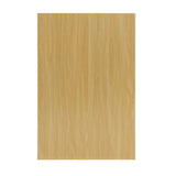 Helle, glatte Ahornoberfläche der B900 LED-Ladentheke mit feiner Holzmaserung, ideal für moderne Verkaufsräume und elegante Präsentationen