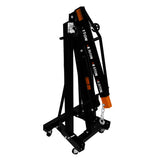 Schwarzer T-Mech Werkstattkran mit orangefarbenem Griff, stabiler Konstruktion und beweglichen Rollen, ideal zum Heben von Motoren bis 1000 kg