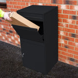 Schwarzer XL Anti-Diebstahl Paketkasten aus robustem Metall, mit zwei Fächern für Pakete und einem abschließbaren unteren Bereich, ideal für sicheren Versand