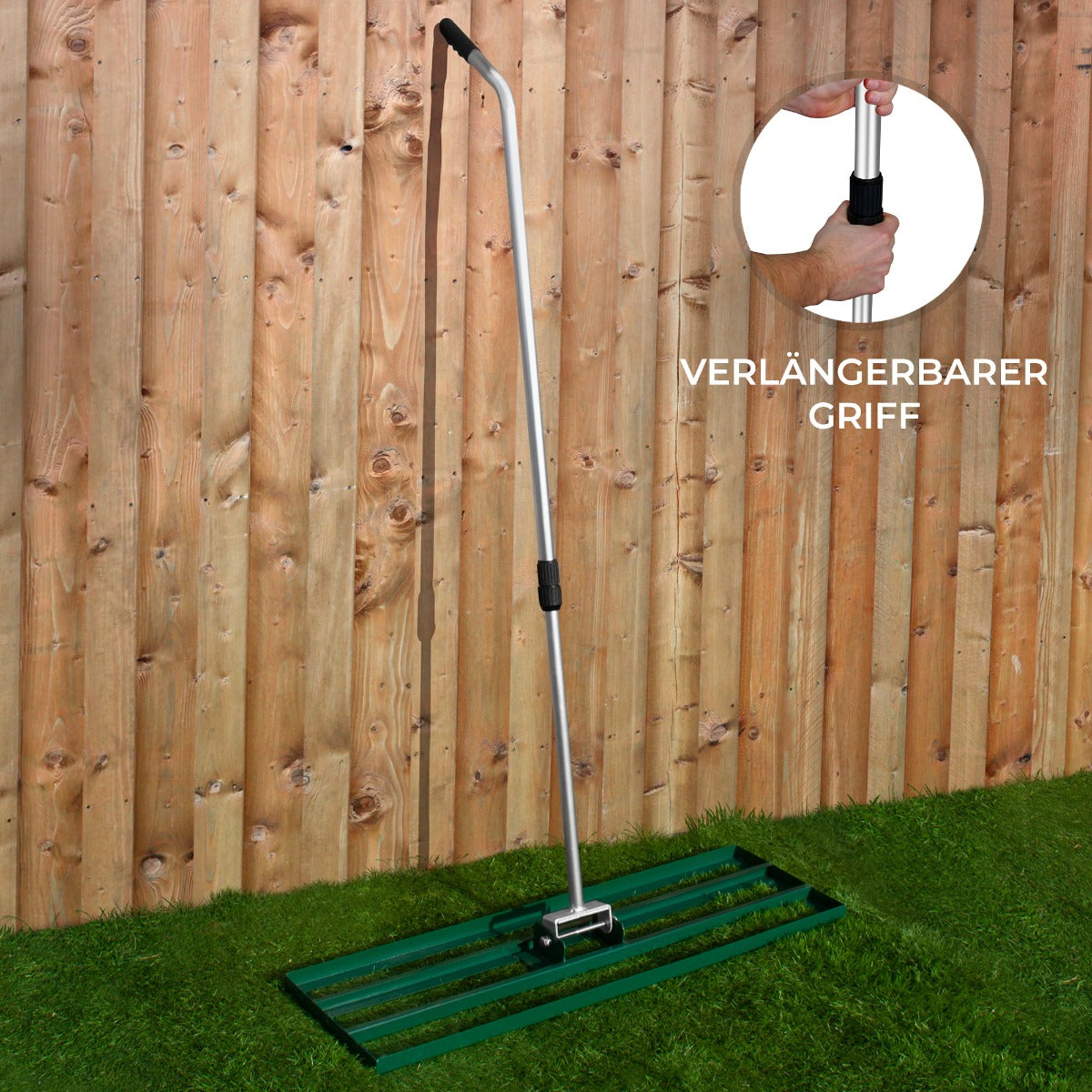 Grüner T-Mech Rasenrakel mit 100 cm breiter Stahlfläche und verstellbarem Griff, ideal für gleichmäßiges Verlegen von Rollrasen auf Rasenflächen