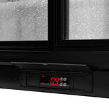 Kühlschrank mit Doppelschiebetüren, schwarzem Gehäuse und digitalem Thermometer, ideal für Bars und Gastronomie, mit klaren Sichtfenstern