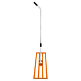 Rasenrakel in leuchtendem Orange mit 100 cm breiter Arbeitsfläche, stabiler Aluminiumstange und rutschfestem Griff für einfachen Einsatz