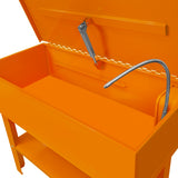 Teilewaschgerät in leuchtendem Orange mit offenem Deckel, innen glatte Oberfläche, flexibler Schlauch für einfache Reinigung, stabiler Metallrahmen