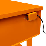 Teilewaschgerät in leuchtendem Orange mit glatter, glänzender Oberfläche und einem schwarzen Kabel, das an der Seite befestigt ist