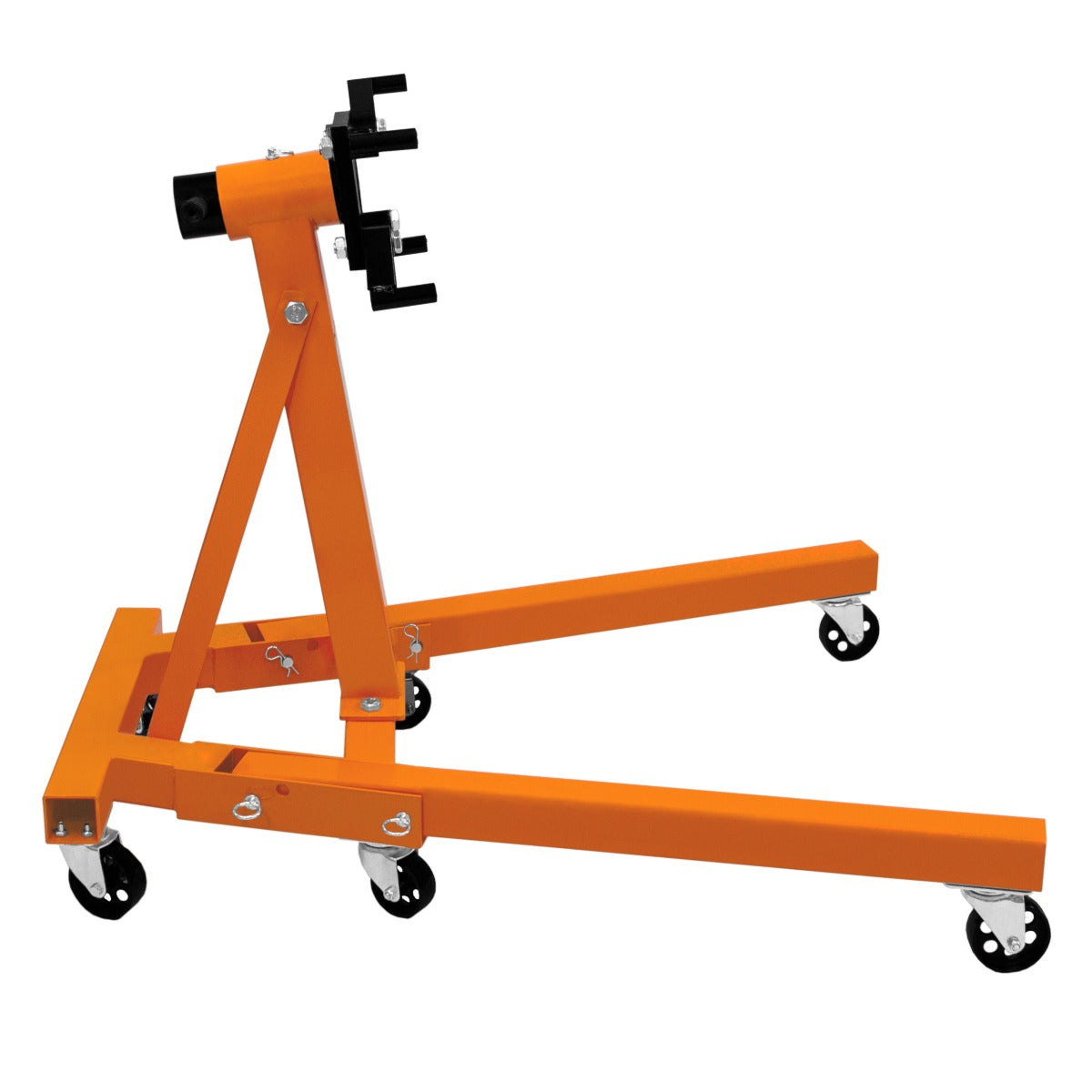 Robuster orange Motorständer mit stabiler Stahlkonstruktion, ausgestattet mit Rollen für einfache Mobilität und verstellbaren Halterungen für Motoren bis 900 kg