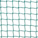 Grünes Golfnetz mit gleichmäßigem, quadratischem Maschenmuster, ideal für das Üben von Golfabschlägen und die Verbesserung der Schlagtechnik