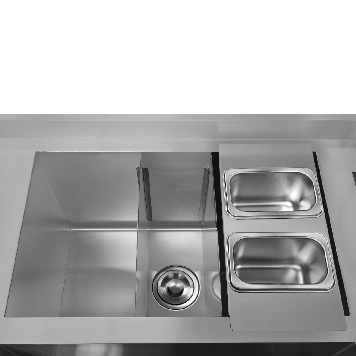 Kompakte Duo-Barstation aus Edelstahl mit zwei glänzenden Behältern, einer großen Spüle und einem zentralen Abfluss, ideal für Gastronomie und Catering