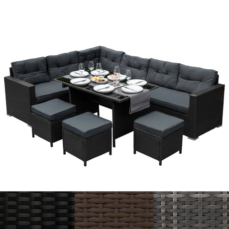 Schwarzes Polyrattan Gartenmöbel Set mit bequemen, grauen Kissen, einem eleganten Glastisch und passenden Hockern für stilvolle Außenbereiche