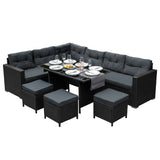 Schwarzes Polyrattan Gartenmöbel Set mit gepolsterten Sitzkissen, einem eleganten Tisch und Hockern, ideal für entspannte Außenbereiche und gesellige Zusammenkünfte