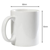 Weißer Keramikbecher mit einem Durchmesser von 80 mm und einer Höhe von 95 mm, ideal für personalisierte Designs und Sublimationstechniken