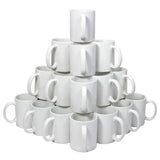 Weißer Keramikbecherstapel in pyramidenförmiger Anordnung, ideal für Sublimation, glänzende Oberfläche, 72 Becher und 10 Sublimationspapierbögen