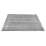 Verzinkter Gitterrost in rechteckiger Form, 1000mm x 700mm, mit gleichmäßigen, quadratischen Öffnungen und glatter, silberner Oberfläche