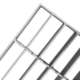 Verzinkte Gitterroste in rechteckiger Form, 800mm x 270mm, mit glatten, robusten Streben und silberner Oberfläche, ideal für industrielle Anwendungen