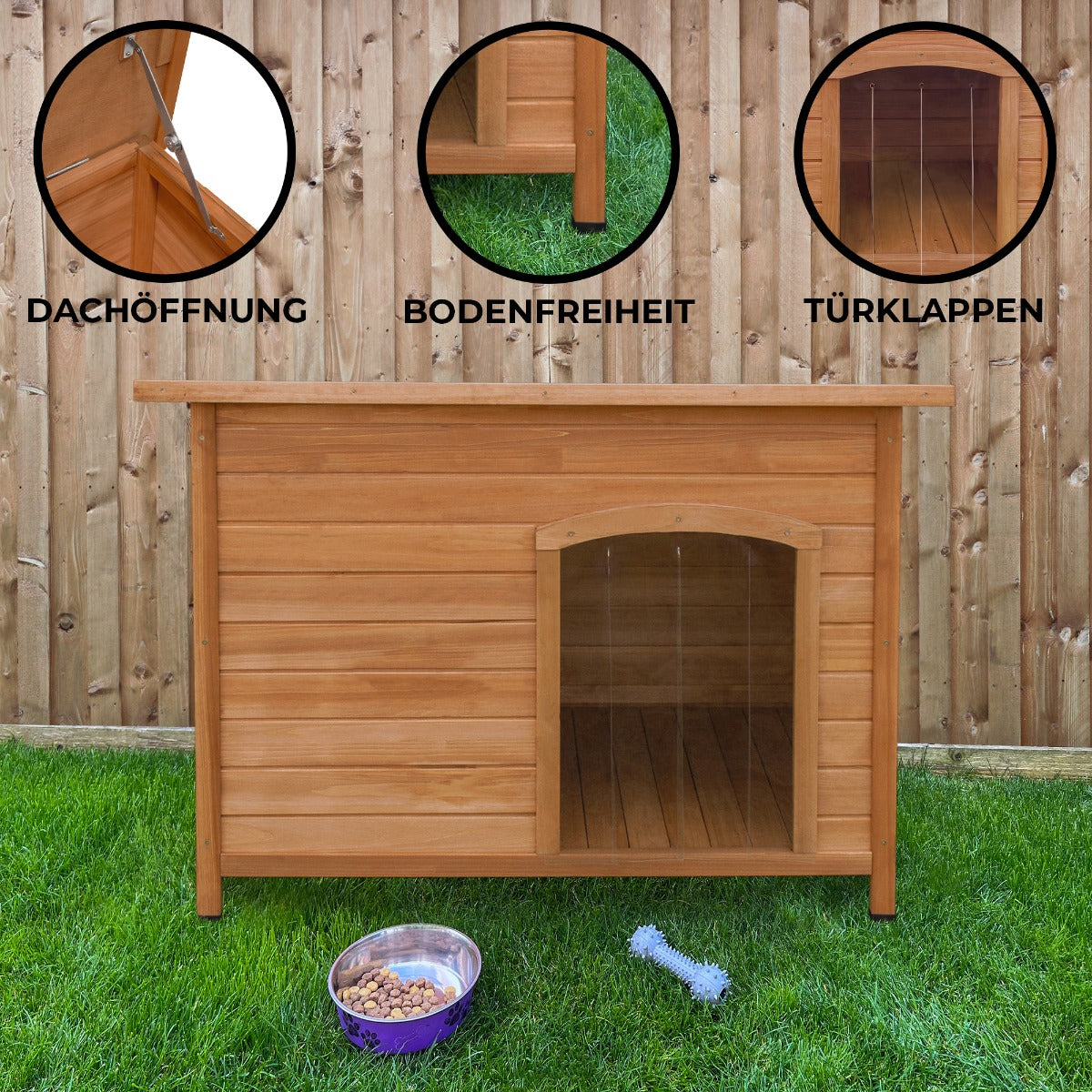 Große Hundehütte aus Holz mit Dachöffnung, Bodenfreiheit und Türklappen, auf grünem Rasen vor einer Holzlattenwand, ideal für Hunde