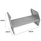Verzinkte Stahlstufe mit rutschfester Oberfläche, 600 mm breit, 300 mm tief und 200 mm hoch, ideal für sicheren Zugang und Stabilität
