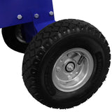 Robuster Gummireifen mit tiefem Profil, montiert auf einer stabilen Metallachse, ideal für den T-Mech 7PS Holzhäcksler, sorgt für gute Mobilität
