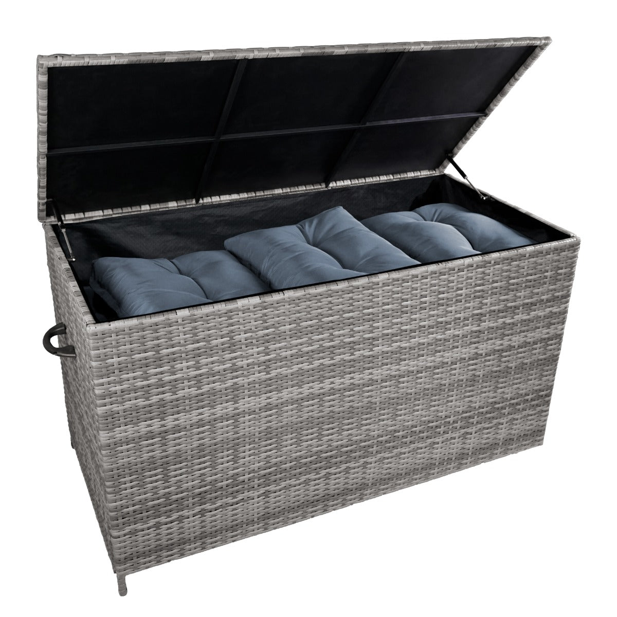 Grau geflochtene Rattan Kissenbox mit aufklappbarem Deckel, gefüllt mit blauen Kissen, ideal zur Aufbewahrung von Gartenmöbelpolstern
